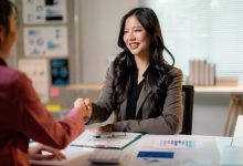 what-does-a-saas-recruiting-agency-do?